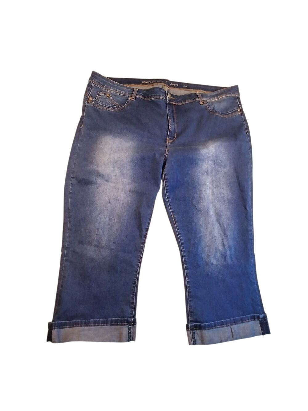 Avenue Denim Women's Dark Blue Cuffed Stretch Capri Pants - Size: 24